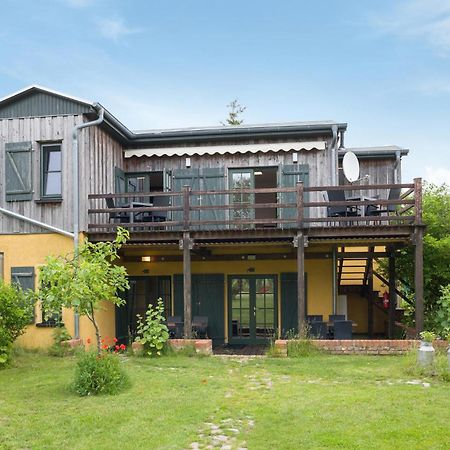 Lovely Home In Am Salzhaff With Kitchen Pepelow Buitenkant foto