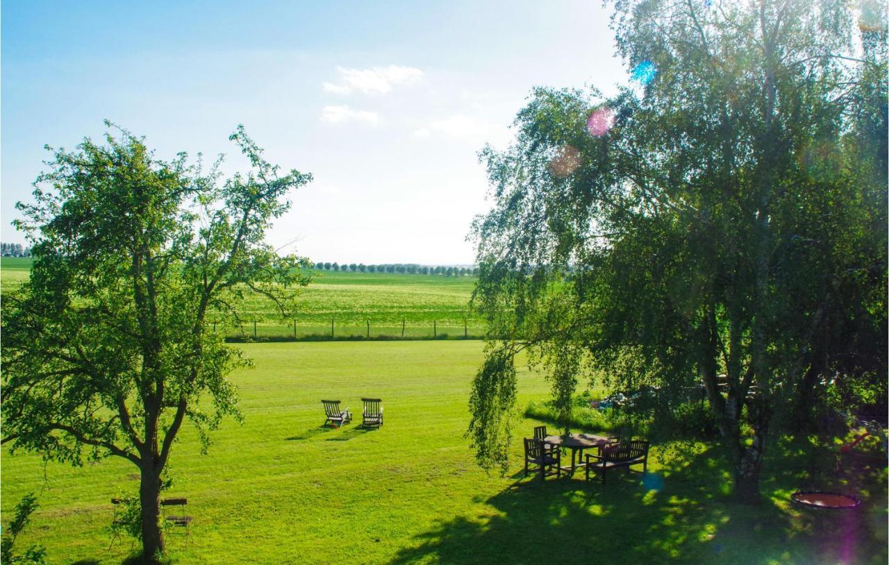 Lovely Home In Am Salzhaff With Kitchen Pepelow Buitenkant foto