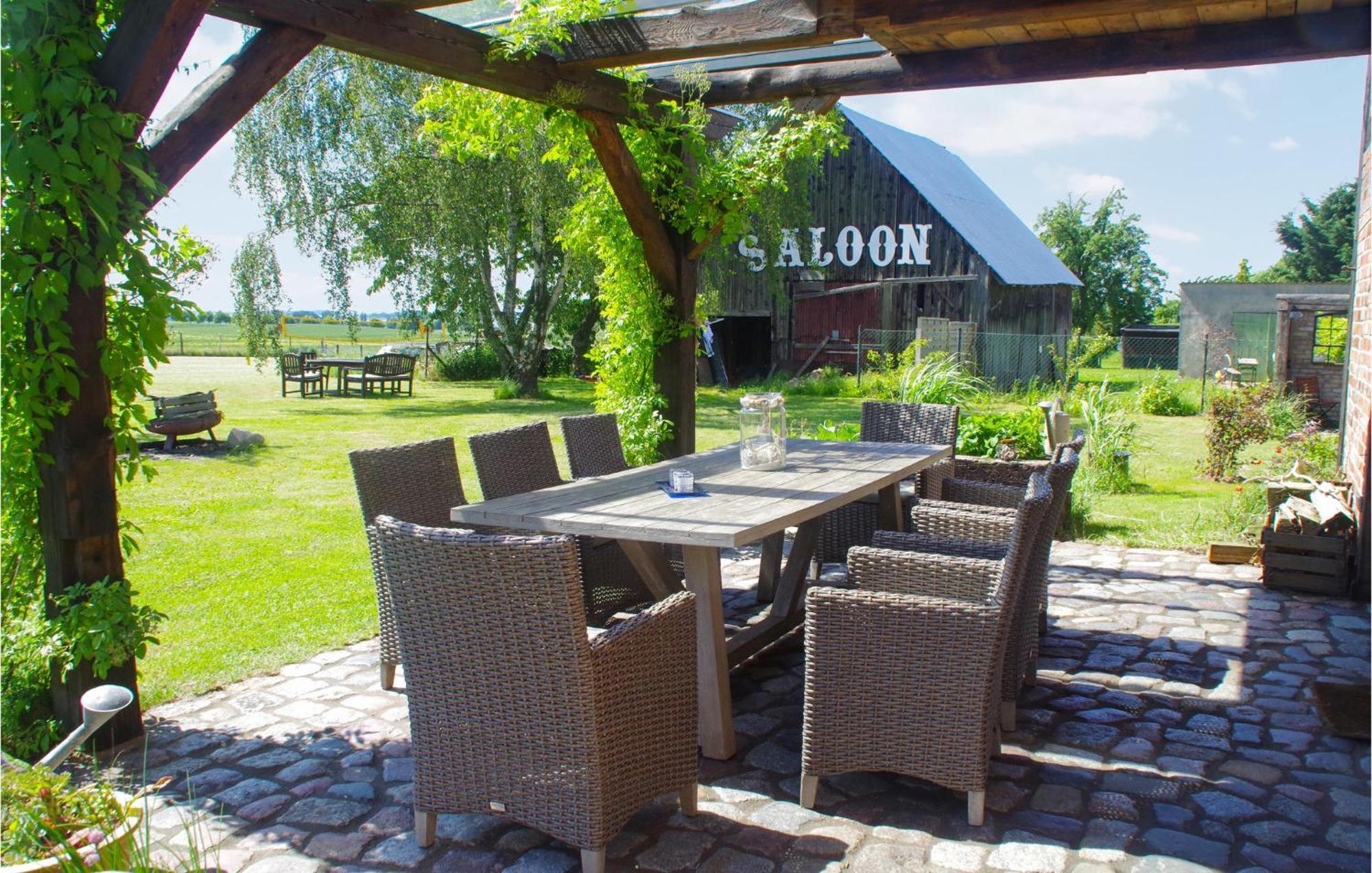 Lovely Home In Am Salzhaff With Kitchen Pepelow Buitenkant foto