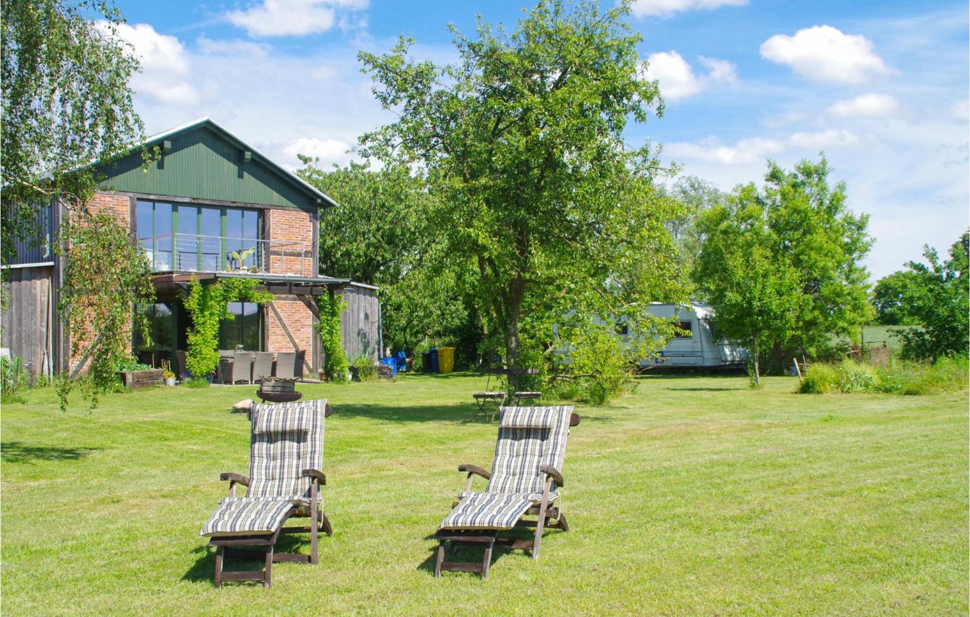 Lovely Home In Am Salzhaff With Kitchen Pepelow Buitenkant foto